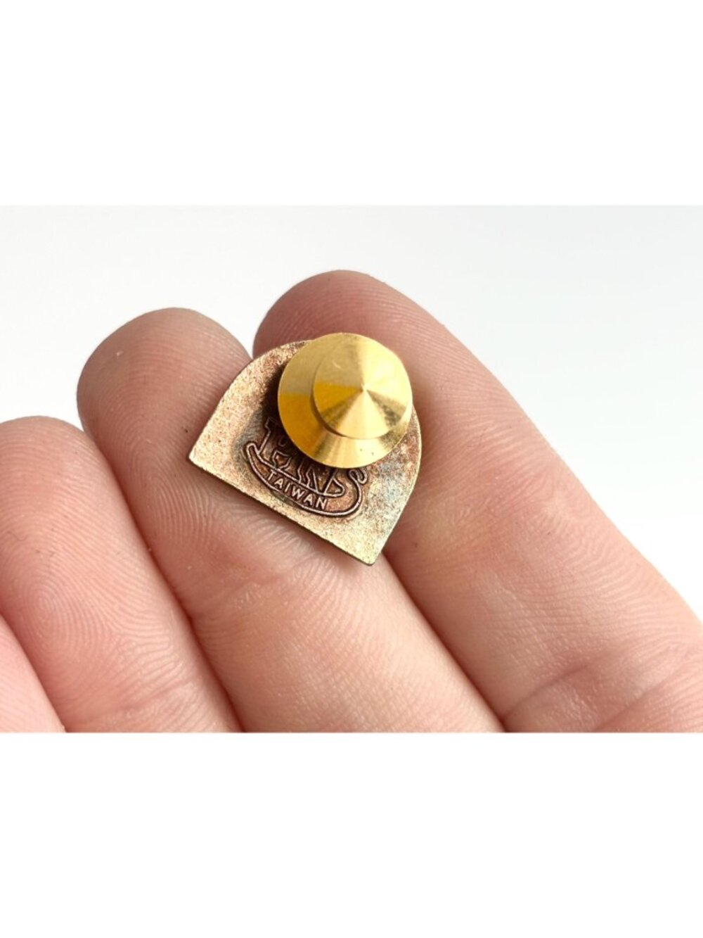Racine On the Lake Wisconsin Boating Enameled Vintage Gold Toned Lapel Pin - Picture 10 of 12